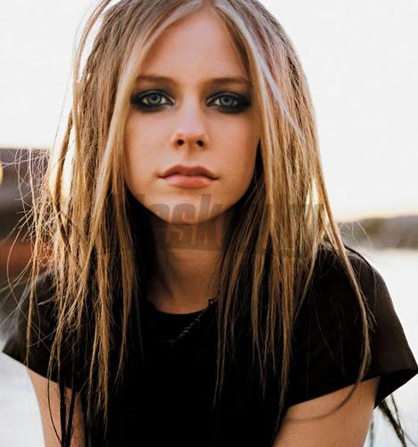 AVRIL-LAVIGNE.jpg